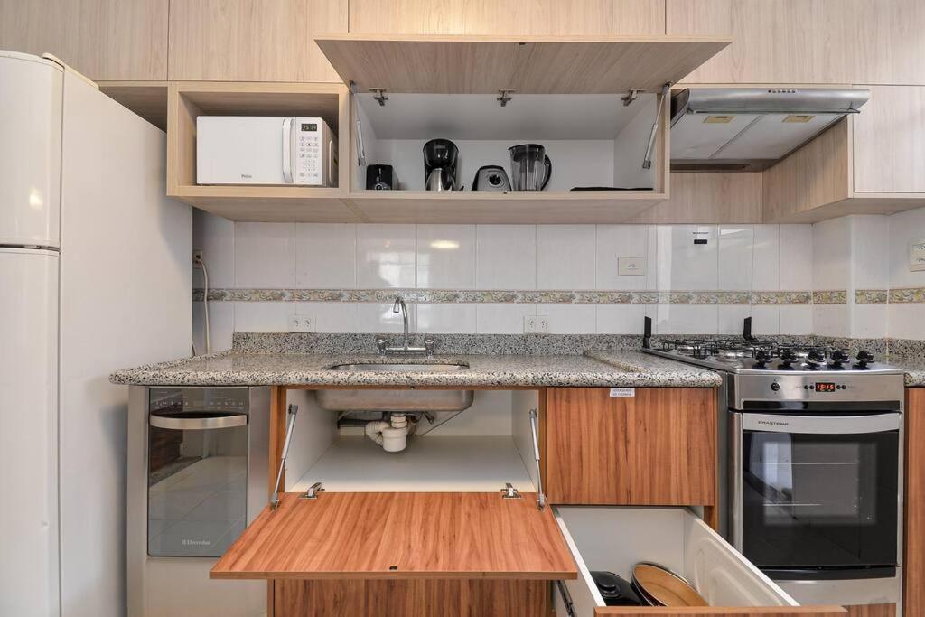 Lindo Com 3 Quartos E Sacada Na Liberdade