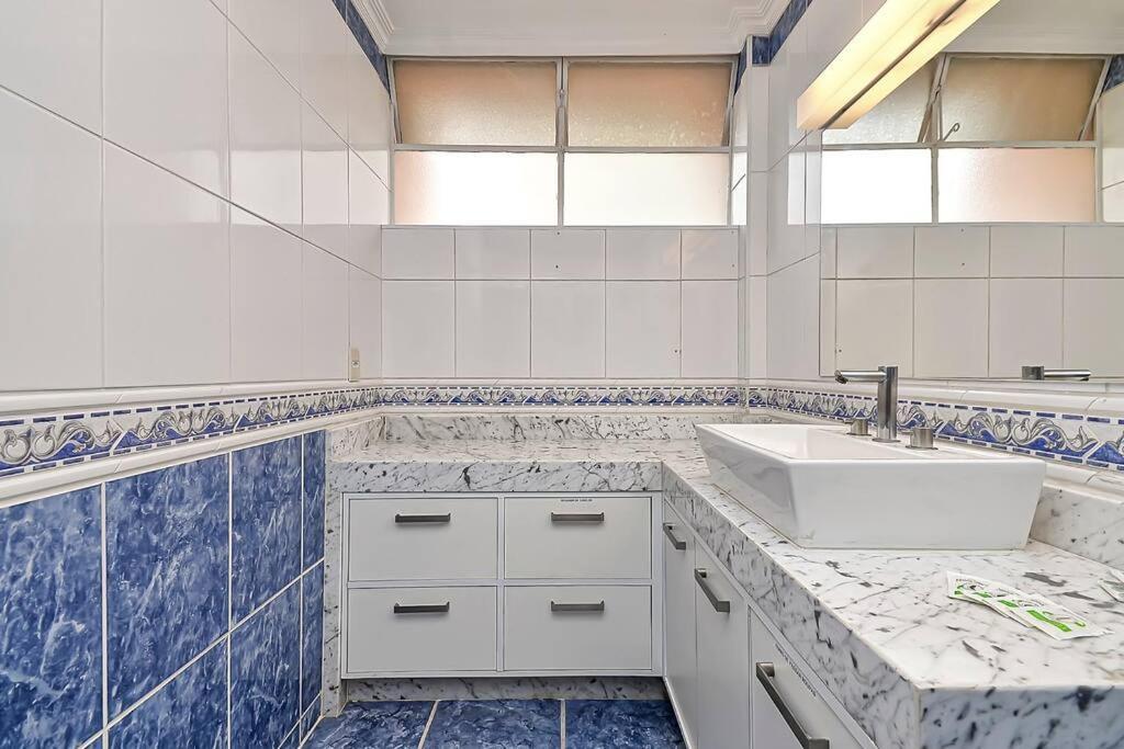 Lindo Com 3 Quartos E Sacada Na Liberdade Apartamento São Paulo