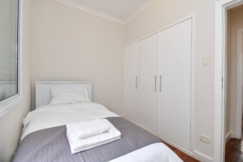 Apartamento Lindo Com 3 Quartos E Sacada Na Liberdade