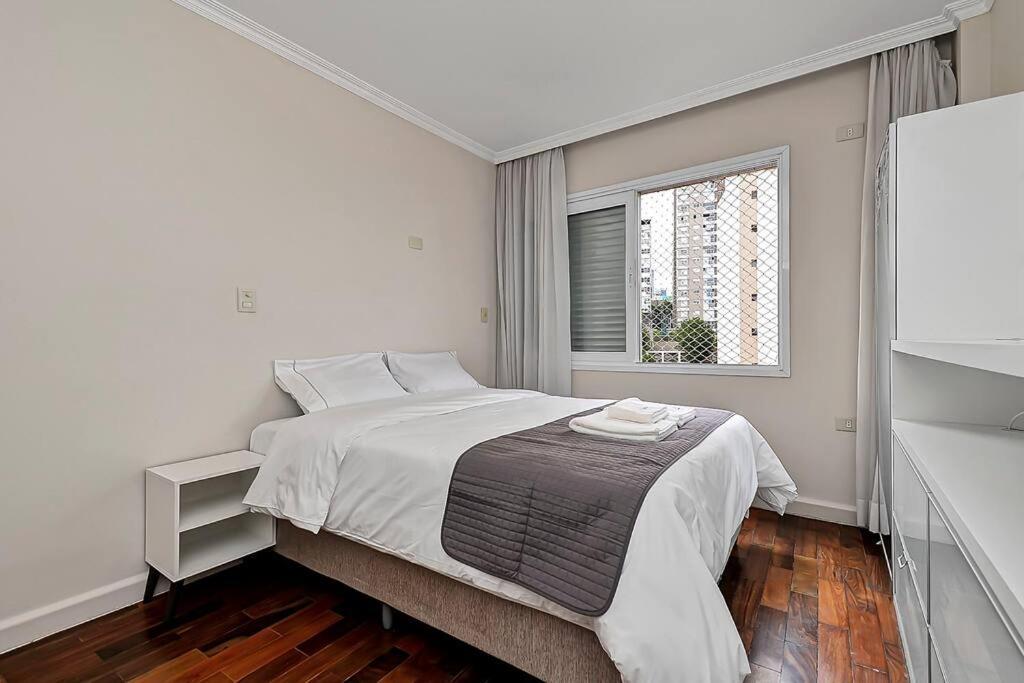 Apartamento Lindo Com 3 Quartos E Sacada Na Liberdade *