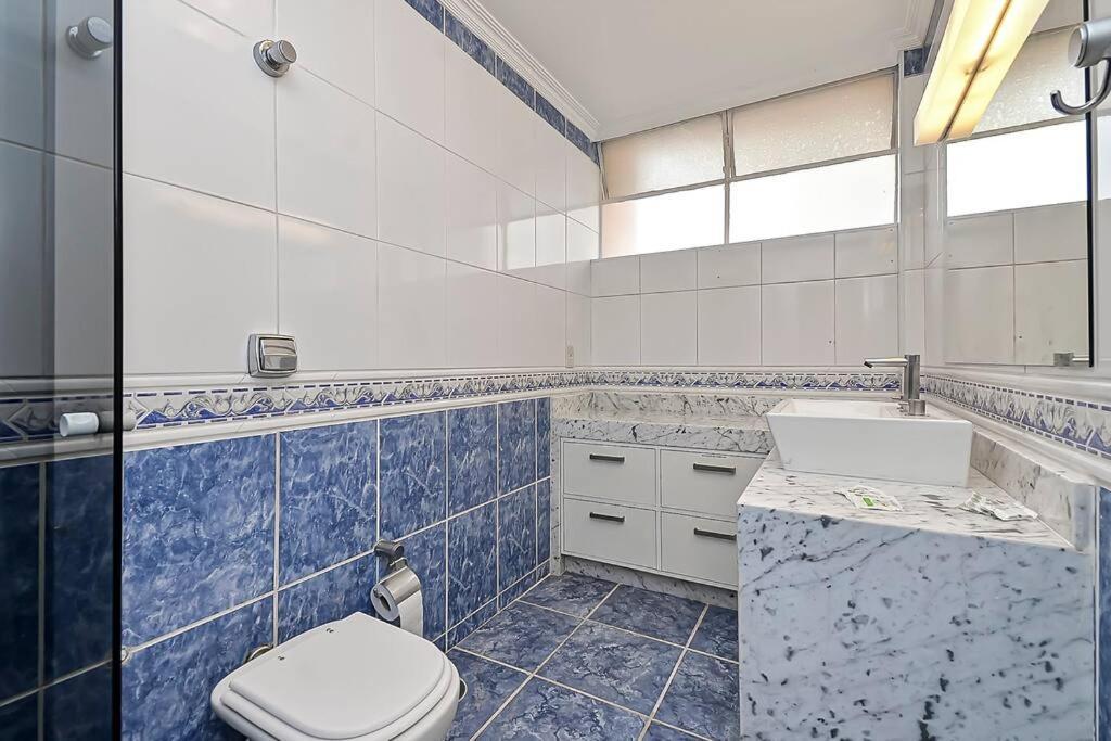 Lindo Com 3 Quartos E Sacada Na Liberdade *